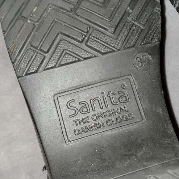 0804 Sanita Leather Clogs - Picture 7 of 8